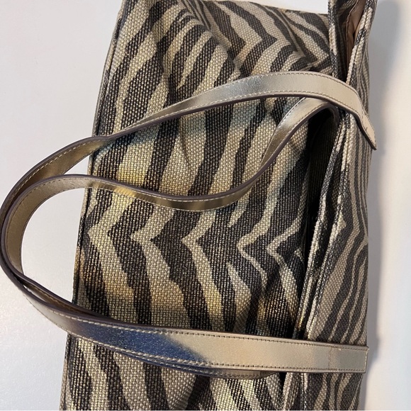 Micheal Kors Gold Shimmer Zebra Animal Print Tote Shoulder bag - Picture 11 of 12